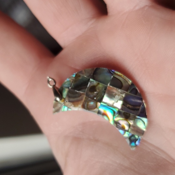 New Natural Abalone Shell Half-Moon Pendant. - Picture 6 of 14